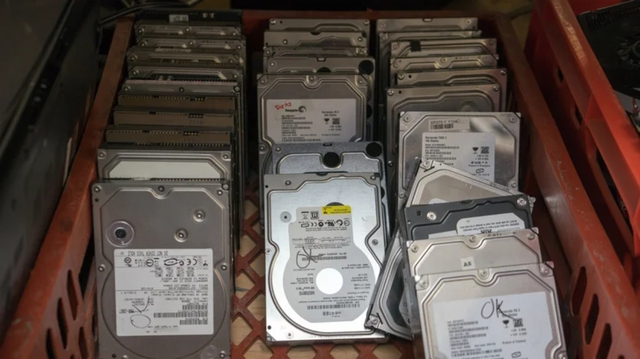 Cái giá phải trả có thể rất đắt khi mua ổ cứng HDD cũ - Ảnh 1.