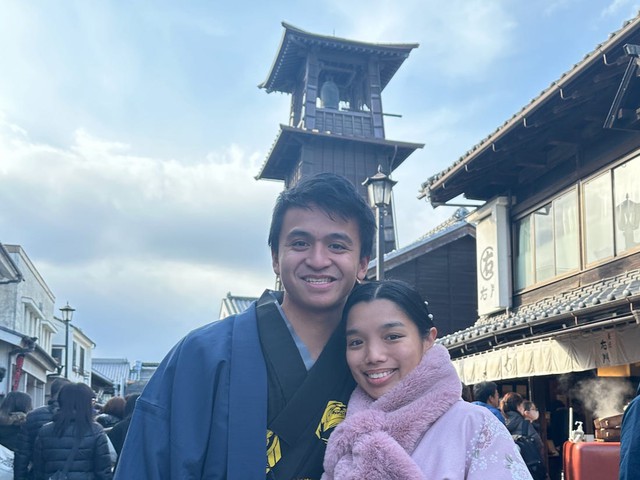 Cặp đ&ocirc;i vừa đi du lịch vừa lập c&ocirc;ng ty, doanh thu ban đầu đ&atilde; ng&agrave;n tỉ- Ảnh 2.