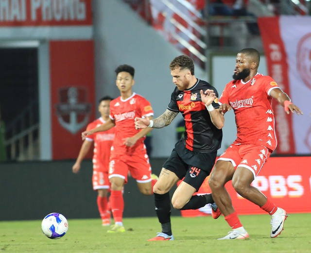 HLV Bae Ji-won dẫn dắt CLB Ninh B&igrave;nh từ ng&agrave;y 18.4: Đối thủ PVF-CAND đang gần chạm đ&aacute;y- Ảnh 1.