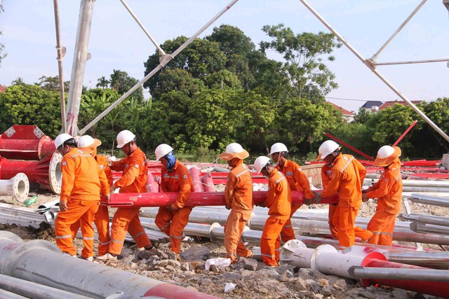 Dòng điện hôm nay, sức bật mai sau- Ảnh 1. Dòng điện hôm nay, sức bật mai sau- Ảnh 1.