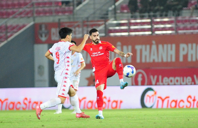 Thầy L&ecirc; Huỳnh Đức c&oacute; 'cứu' được tr&ograve; Tiến Linh?- Ảnh 3.