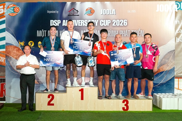 Thi đấu pickleball để giúp đỡ học sinh khó khăn, niềm vui lan tỏa ở Hàng Gòn - Ảnh 6.