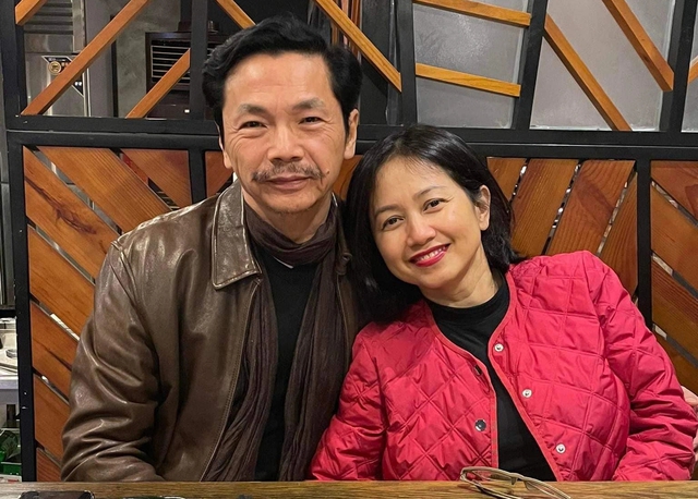 NSND Trung Anh tiết lộ cuộc sống về hữu, hôn nhân bên vợ kém 10 tuổi - Ảnh 4.