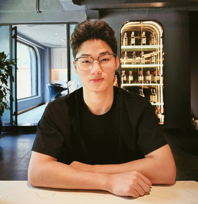 Chuyện về hot boy nhảy cầu 18 tuổi khi gi&agrave;nh huy chương đồng SEA Games - Ảnh 1.