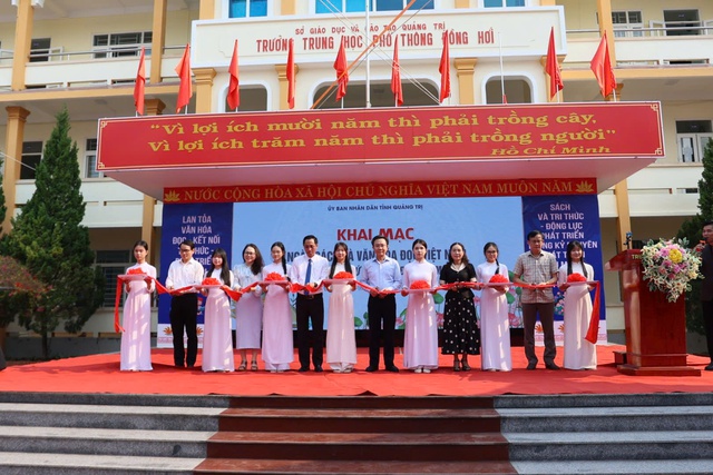 Học sinh Quảng Trị s&ocirc;i nổi hưởng ứng Ng&agrave;y S&aacute;ch v&agrave; Văn h&oacute;a đọc 2026 - Ảnh 1.