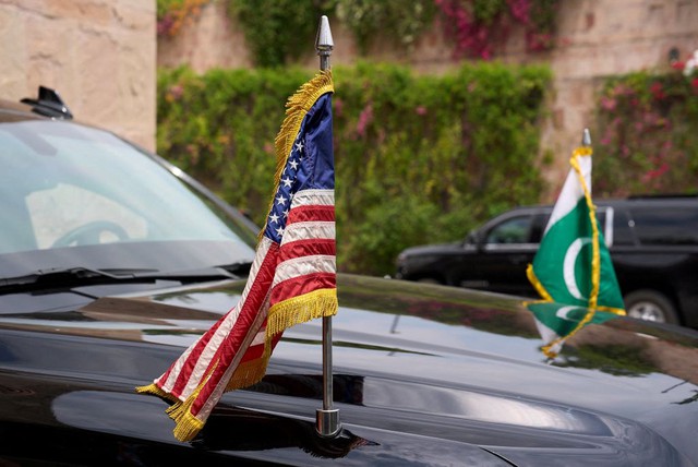 Cuộc đ&agrave;m ph&aacute;n Mỹ - Iran tại Islamabad: Căng thẳng v&agrave; hy vọng trong b&oacute;ng tối - Ảnh 2.