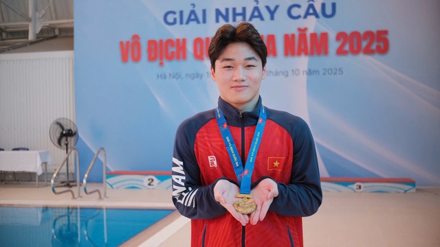 Chuyện về hot boy nhảy cầu 18 tuổi khi gi&agrave;nh huy chương đồng SEA Games - Ảnh 2.