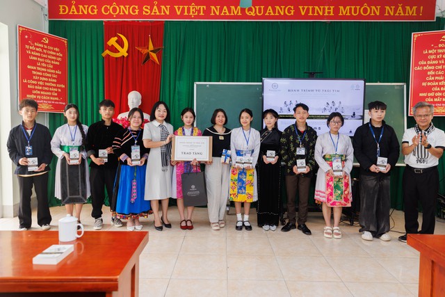 H&agrave;nh tr&igrave;nh Từ Tr&aacute;i Tim dẫn lối khởi nghiệp cho tuổi trẻ miền cao nguy&ecirc;n đ&aacute; - Ảnh 5.