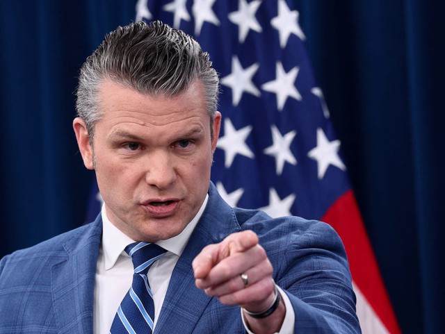Hạ viện Mỹ tiếp nhận kiến nghị luận tội Bộ trưởng Quốc phòng Pete Hegseth năm 2026 - Ảnh 1. Hạ viện Mỹ tiếp nhận kiến nghị luận tội Bộ trưởng Quốc phòng Pete Hegseth năm 2026 - Ảnh 1.
