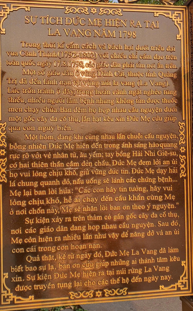Từ th&aacute;p chu&ocirc;ng trăm tuổi đến vương cung th&aacute;nh đường lớn nhất Việt Nam- Ảnh 5.