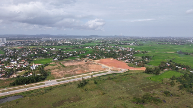 Quảng Ng&atilde;i: Người c&oacute; nh&agrave; c&aacute;ch nơi l&agrave;m việc 30 km được mua nh&agrave; ở x&atilde; hội- Ảnh 2.