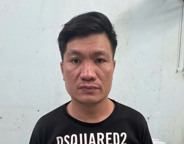 Khởi tố kẻ h&agrave;nh hung người b&aacute;n b&aacute;nh b&egrave;o ở Quy Nhơn - Ảnh 1.