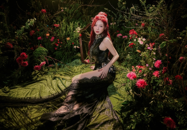 Liz Kim Cương quyến rũ trong MV mới, n&oacute;i về việc hợp t&aacute;c c&ugrave;ng t&igrave;nh cũ- Ảnh 1.