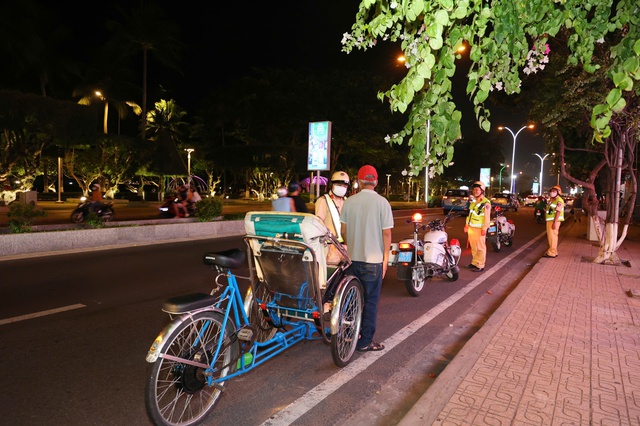 Nha Trang chấn chỉnh x&iacute;ch l&ocirc; gắn động cơ tr&aacute;i ph&eacute;p- Ảnh 3.