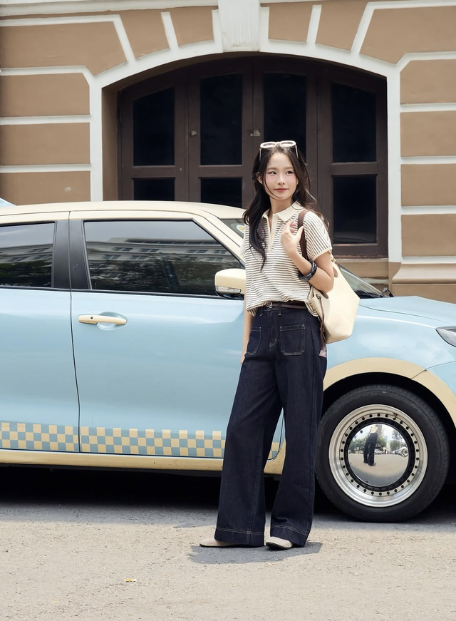 Xinh xắn xuống phố cùng bộ đôi áo polo và quần jeans năng động- Ảnh 1.