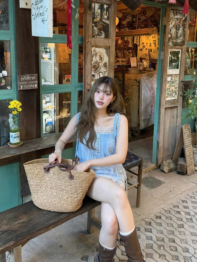 Nét điệu đà từ những chiếc áo thắt nơ vai- Ảnh 5.