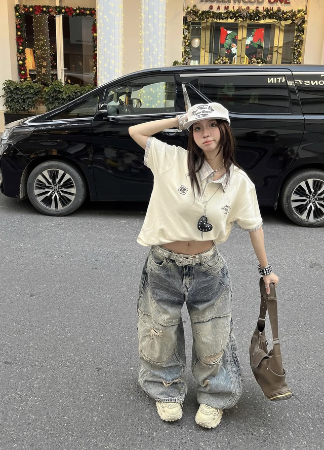 Xinh xắn xuống phố cùng bộ đôi áo polo và quần jeans năng động- Ảnh 7.