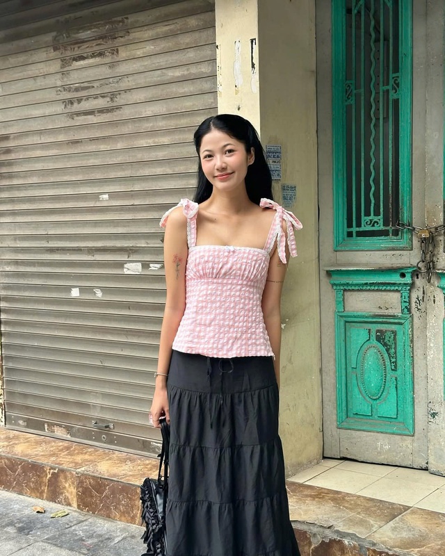 Nét điệu đà từ những chiếc áo thắt nơ vai- Ảnh 8.