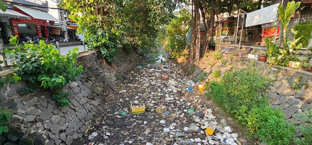 K&ecirc;nh 19 Th&aacute;ng 5 &ocirc; nhiễm nghi&ecirc;m trọng: Sở X&acirc;y dựng TP.HCM n&oacute;i g&igrave; về giải ph&aacute;p? - Ảnh 2.