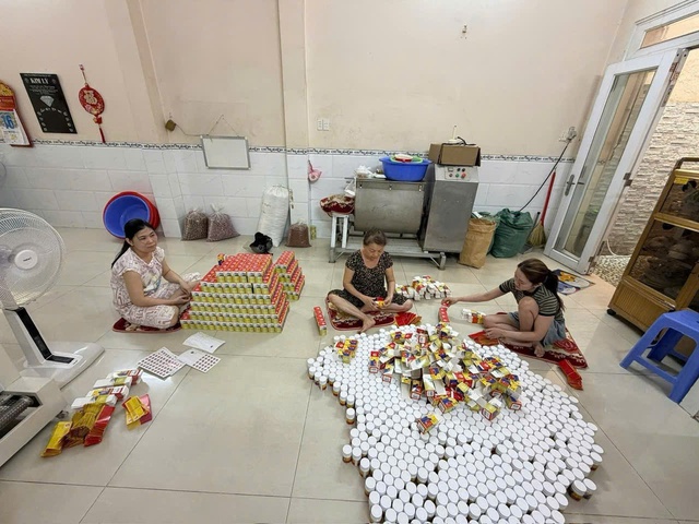 Triệt ph&aacute; đường d&acirc;y sản xuất thuốc giả, thu giữ số lượng lớn tang vật - Ảnh 2.