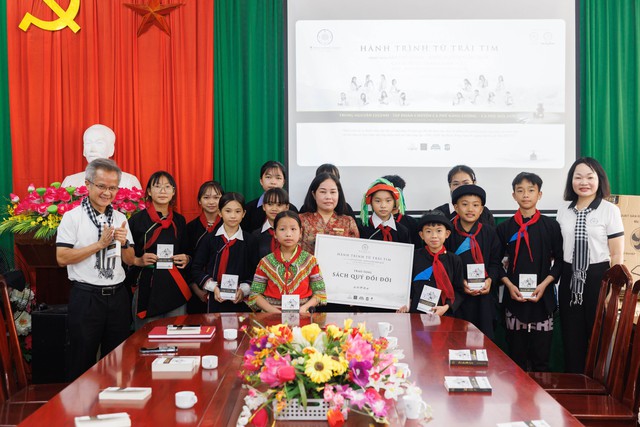 Hành trình Từ Trái Tim gieo tri thức, thắp khát vọng lập nghiệp đổi đời - Ảnh 4.