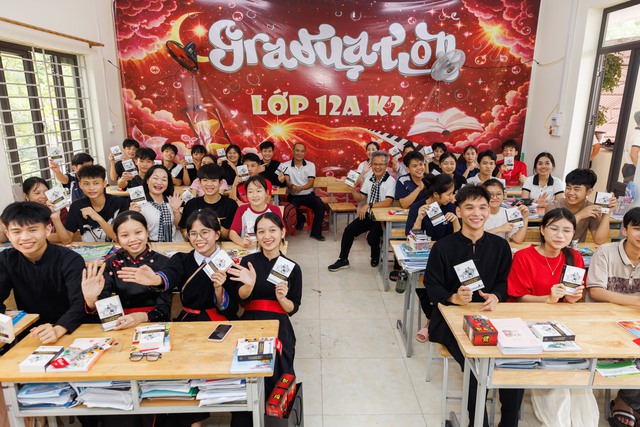 Hành trình Từ Trái Tim gieo tri thức, thắp khát vọng lập nghiệp đổi đời - Ảnh 6.