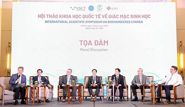 Việt Nam ph&aacute;t triển c&ocirc;ng nghệ gh&eacute;p gi&aacute;c mạc sinh học từ động vật cho người - Ảnh 2.