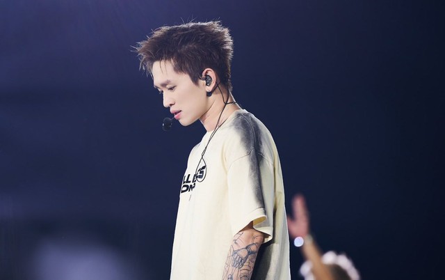 B Ray xin lỗi vì rap phản cảm, dung tục: Dư luận tiếp tục phẫn nộ- Ảnh 2. B Ray xin lỗi vì rap phản cảm, dung tục: Dư luận tiếp tục phẫn nộ- Ảnh 2.