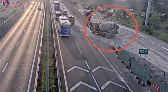 CSGT phạt đơn vị thi công trên cao tốc TP.HCM - Long Thành - Dầu Giây  - Ảnh 1.