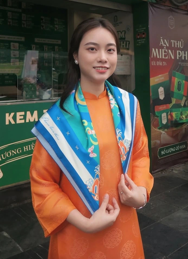 4 cách biến hóa phong cách nổi bật và thời thượng với khăn bandana- Ảnh 7.