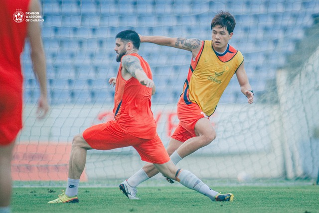 CLB Đ&agrave; Nẵng c&oacute; c&uacute; 'quay xe' cực gắt, tiếp tục đặt niềm tin v&agrave;o HLV cũ: Kh&ocirc;ng &lsquo;Chiến&rsquo; chỉ Tuấn- Ảnh 3.