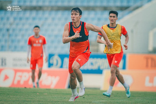 CLB Đ&agrave; Nẵng c&oacute; c&uacute; 'quay xe' cực gắt, tiếp tục đặt niềm tin v&agrave;o HLV cũ: Kh&ocirc;ng &lsquo;Chiến&rsquo; chỉ Tuấn- Ảnh 2.