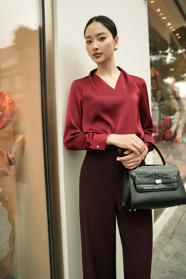 Tủ đồ của nàng công sở không thể thiếu áo sơ mi lụa trắng - Ảnh 5.