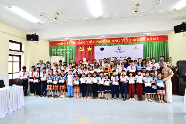 Nhịp cầu &lsquo;Đồng h&agrave;nh ph&aacute;t triển - Vững bước vươn xa&rsquo; của T&ocirc;n Đ&ocirc;ng &Aacute; tr&ecirc;n đất cố đ&ocirc;- Ảnh 3.