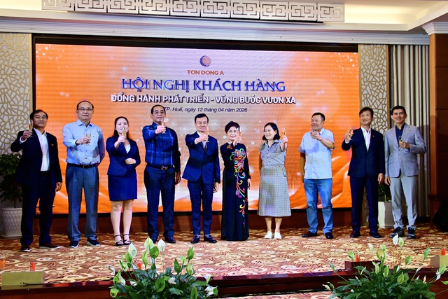 Nhịp cầu &lsquo;Đồng h&agrave;nh ph&aacute;t triển - Vững bước vươn xa&rsquo; của T&ocirc;n Đ&ocirc;ng &Aacute; tr&ecirc;n đất cố đ&ocirc;- Ảnh 5.