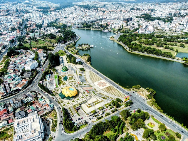 Cảnh gi&aacute;c bẫy &ldquo;sở hữu kỳ nghỉ&rdquo; khi m&ugrave;a du lịch đến gần  - Ảnh 1.