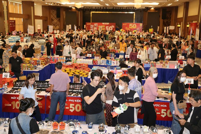 Lễ 30.4 và 1.5, Cần Thơ sẽ bán hàng hiệu với nhiều ‘ưu đãi’ - Ảnh 1.