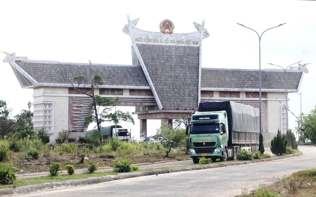 Đưa cửa khẩu quốc tế Nam Giang th&agrave;nh trung t&acirc;m logistics v&ugrave;ng bi&ecirc;n- Ảnh 1.