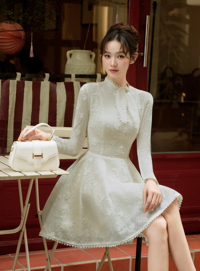 Sức hút nhẹ nhàng mà sang trọng từ trang phục váy ren - Ảnh 4.