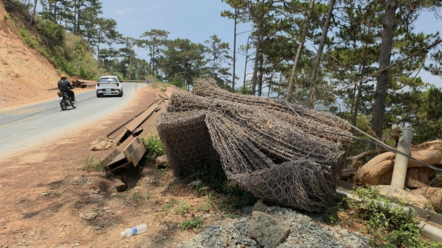 Đ&egrave;o D'Ran nối Đ&agrave; Lạt - Phan Rang: V&igrave; sao ngổn ngang sau sạt lở 6 th&aacute;ng? - Ảnh 4.