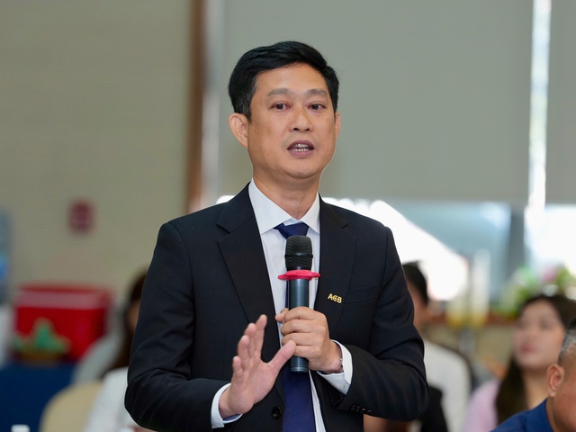 Ngân hàng khẳng định vẫn ưu tiên cho người dân vay mua nhà, nhất là người trẻ - Ảnh 1.