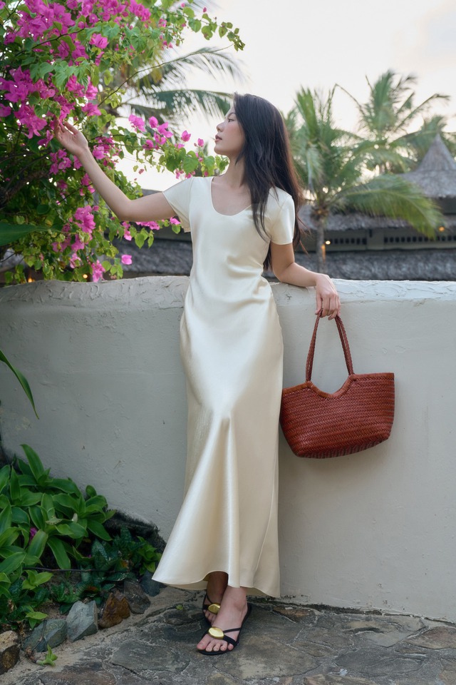 Váy dài đi biển giúp nàng nổi bật và thu hút hơn- Ảnh 5.