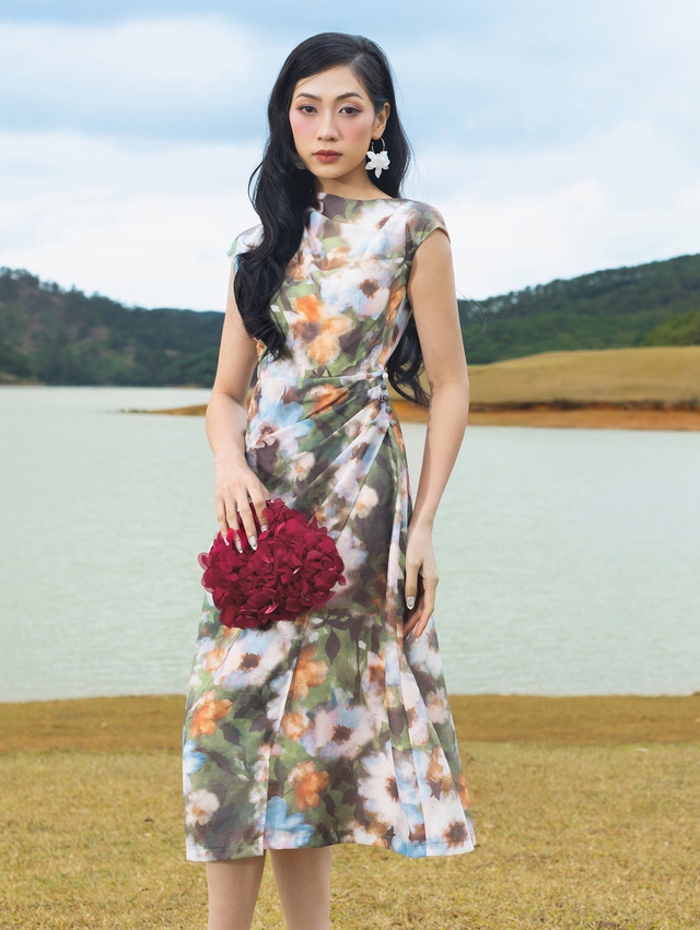 Váy họa tiết đẹp cho mùa hè 2026: Thời trang Rạng rỡ dưới nắng - Ảnh 9.