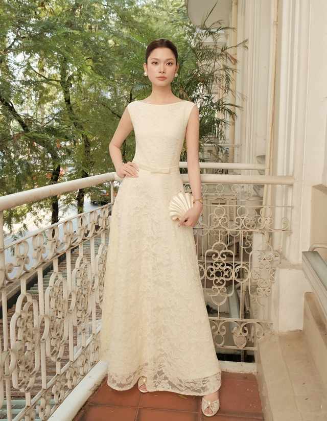 Sức hút nhẹ nhàng mà sang trọng từ trang phục váy ren - Ảnh 8.