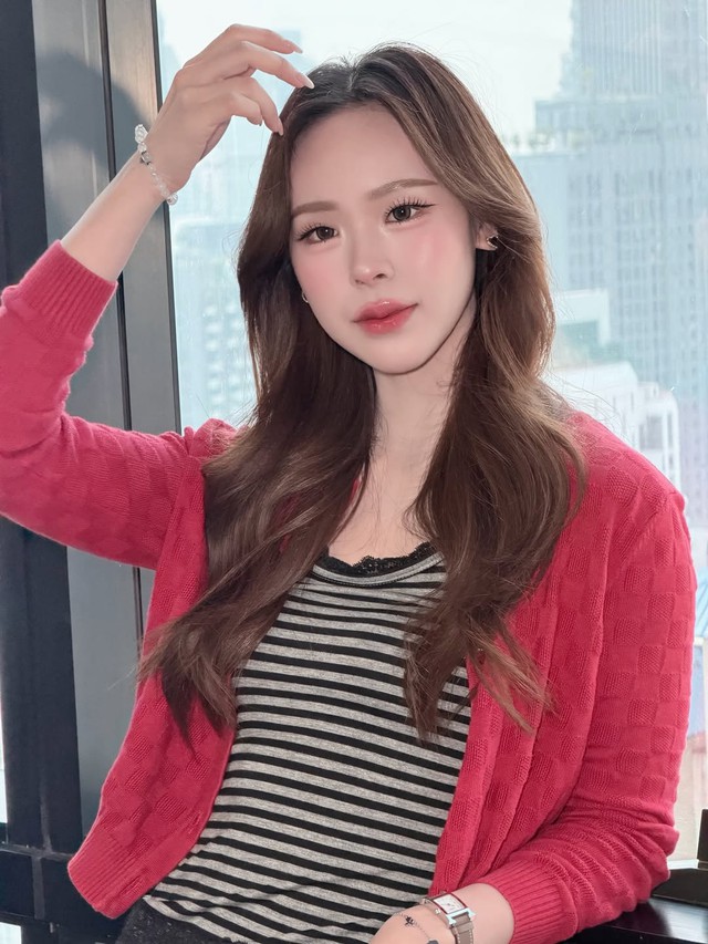 Áo cardigan là lựa chọn hoàn hảo cho những chuyến du lịch hè - Ảnh 6.