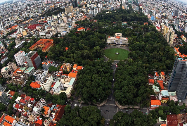 Lấp l&aacute;nh &aacute;nh s&aacute;ng cổ t&iacute;ch nhiệm m&agrave;u của tuổi thơ t&ocirc;i - Ảnh 1.