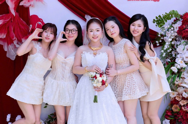 Clip cô dâu cố nín khóc thu hút gần 5 triệu lượt xem vì quá dễ thương - Ảnh 4.