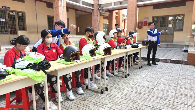 Học sinh THPT ở TP.HCM h&agrave;o hứng với kỹ năng l&aacute;i xe an to&agrave;n năm 2026- Ảnh 5.