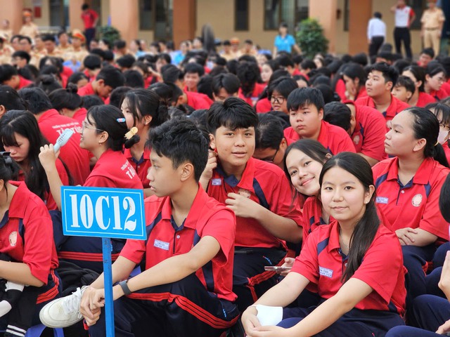 Học sinh THPT ở TP.HCM h&agrave;o hứng với kỹ năng l&aacute;i xe an to&agrave;n năm 2026- Ảnh 3.