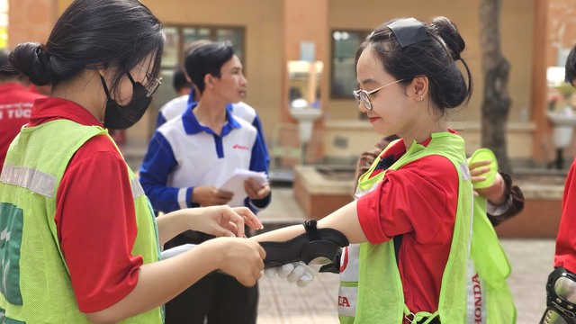 Học sinh THPT ở TP.HCM h&agrave;o hứng với kỹ năng l&aacute;i xe an to&agrave;n năm 2026- Ảnh 6.